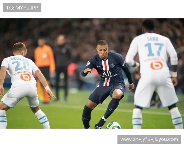 法甲经典赛事聚焦：巅峰对决重温