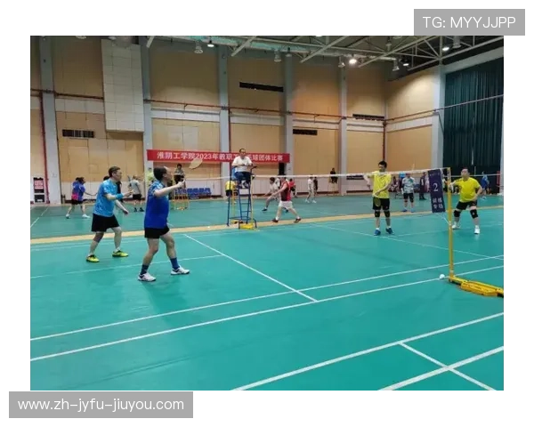 羽毛球团队图案