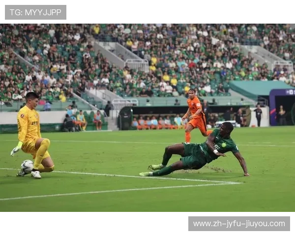 足协杯半决赛综述国安大胜锁定决赛席河南点球险胜晋级